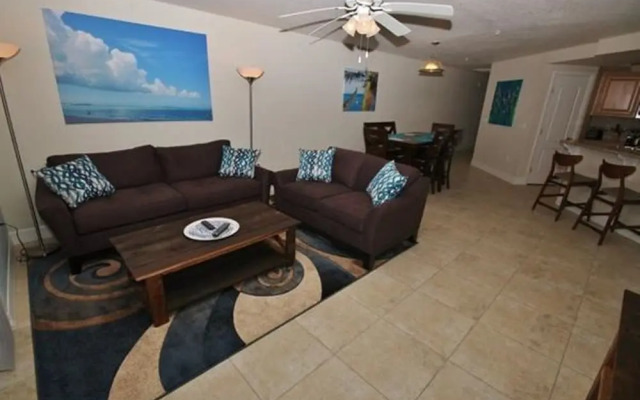 Oceanwalk 17-502 Apartment 2