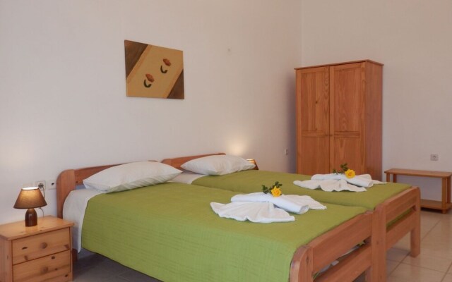 Maro Suites