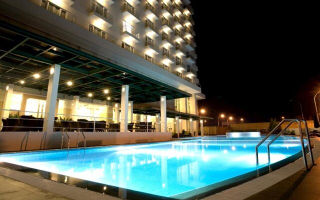 Sintesa Peninsula Hotel Manado