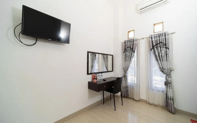 RedDoorz near Makassar Town Square 2