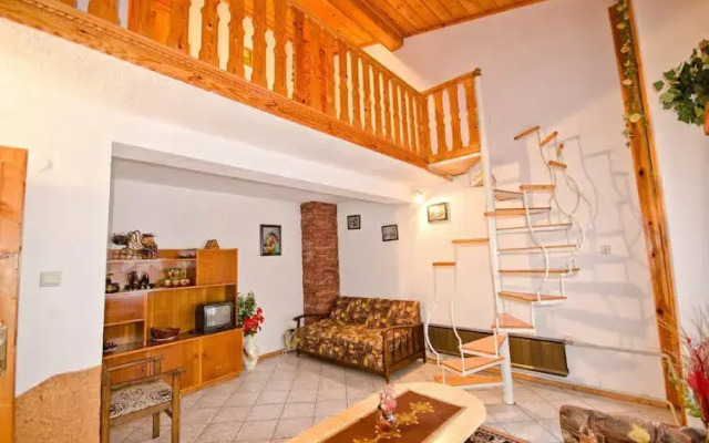 Palyongov Guest House