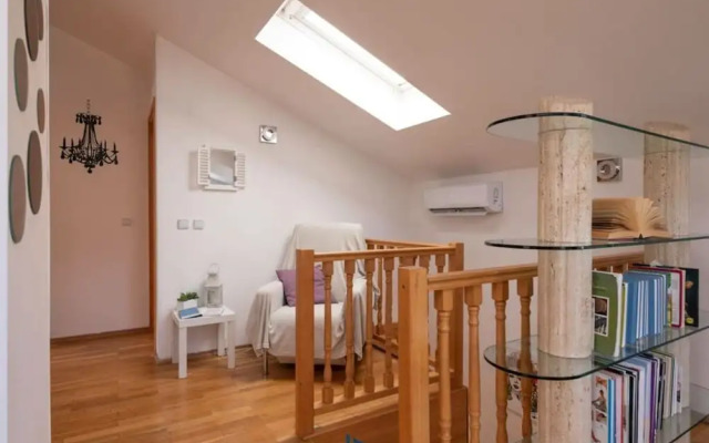 Sunshine Comfortable Holiday Residence
