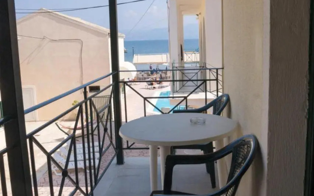 Stavros Beach Hotel
