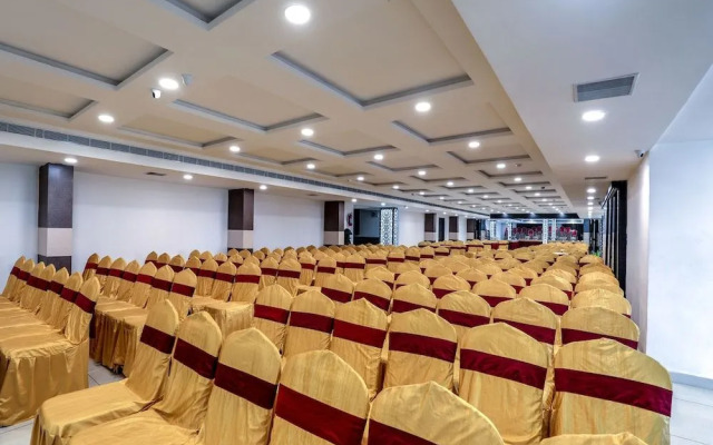 Oyo 14859 Ulavacharu Hotels