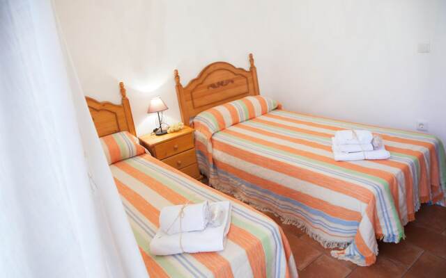 Rustic Med Castell