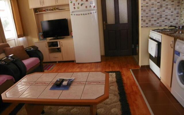 MOURAT Holiday Apartment Flat Furnished House Cheap Sleeping Rooms