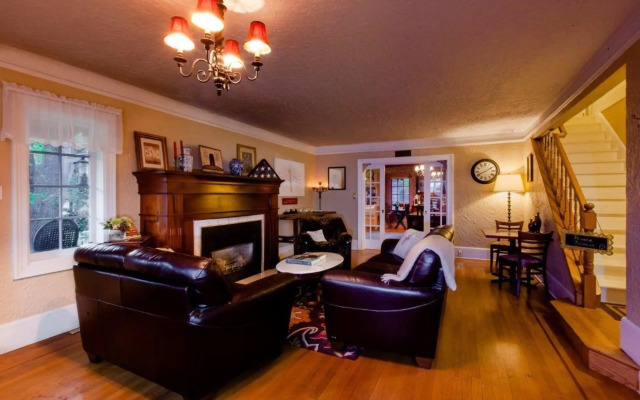 Strawberry Valley Inn