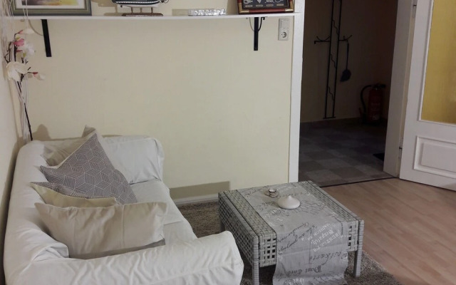 Modern Apartment With Terrace in Steffenshagen