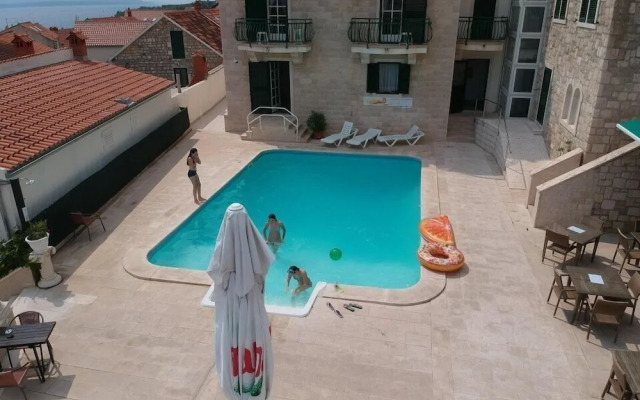 Hotel Ivan