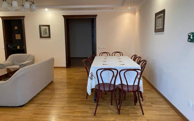 4х комнатная квартира в центре г.Ташкента