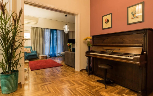 Modern - Vintage Apartment by Acropolis Museum