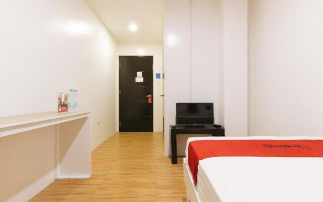 RedDoorz @ Golite Old Albay