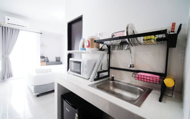 Well Furnished And Homey Studio (No Kitchen) Apartment At Suncity Residence – Guest Rooms – Sidoarjo