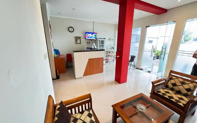 OYO 1078 Fakhira Residence