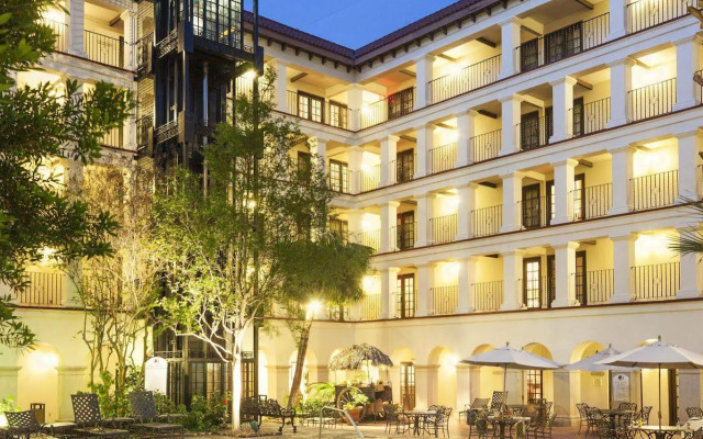Estancia del Norte San Antonio, Tapestry Collection by Hilton