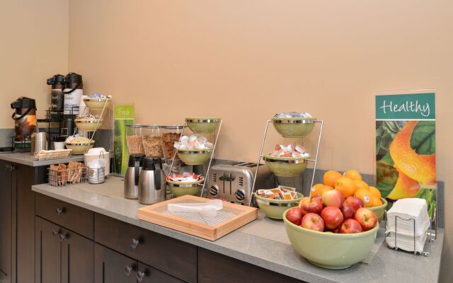 Quality Inn & Suites Tacoma - Seattle