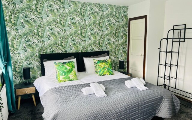 Lady Wilson Apartment