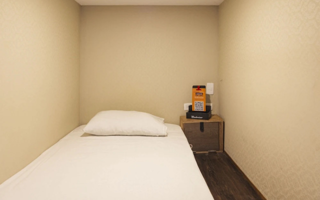 The Clock Hostel And Suites