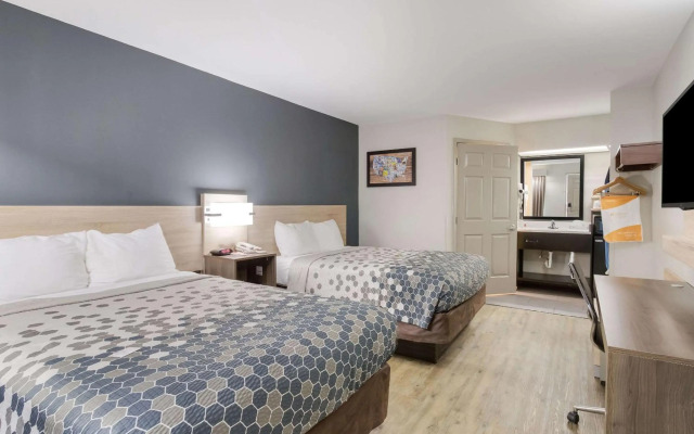Econo Lodge Greenville