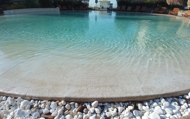 Emerald Beach Resort & Spa,studio ikat310