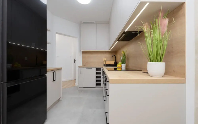 Apartment With Two Balconies by Renters
