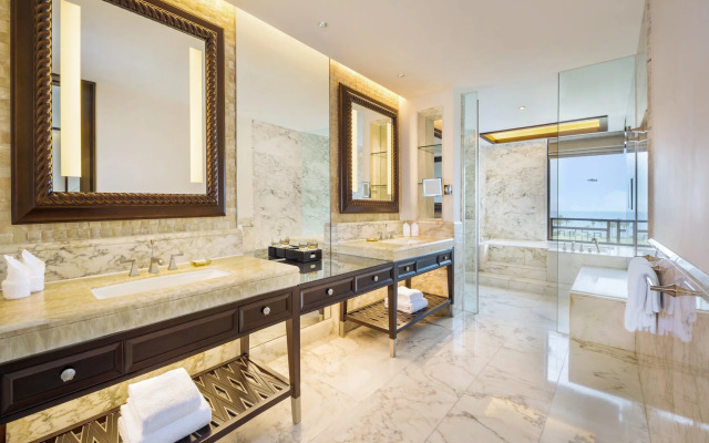 The St. Regis Sanya Yalong Bay Resort