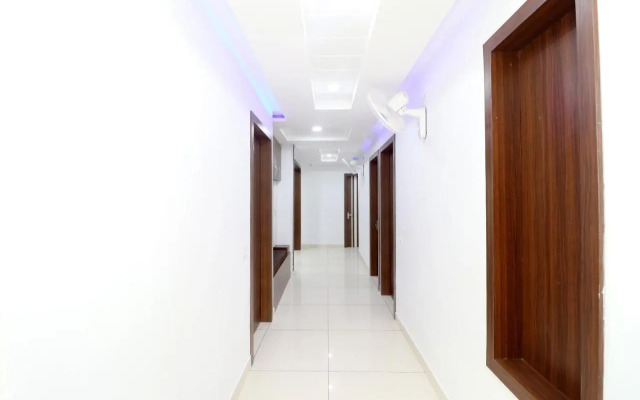 OYO 40722 Hotel Galaxy