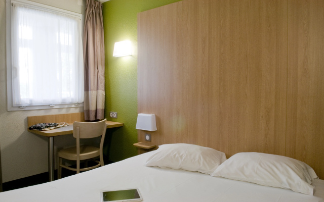 B&B HOTEL Amiens Longueau