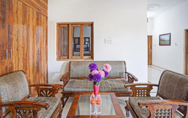 OYO Flagship 70101 The Royal Bharti Hotel
