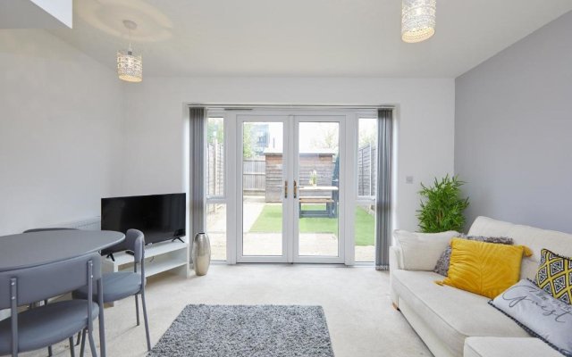 Royal Derby Hospital 2 Bed Town House