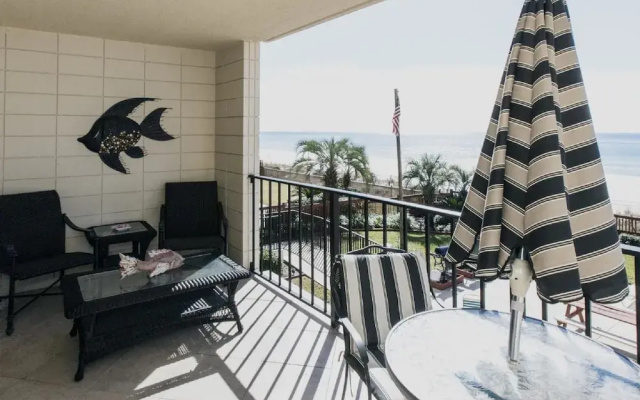 209 Mariner West