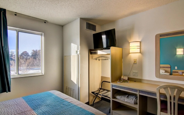 Econo Lodge Menomonie I-94