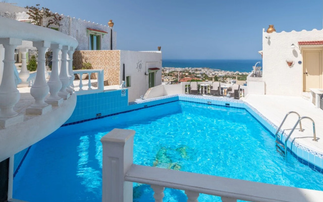 Cozy 3 Bedroom House in Hersonisos