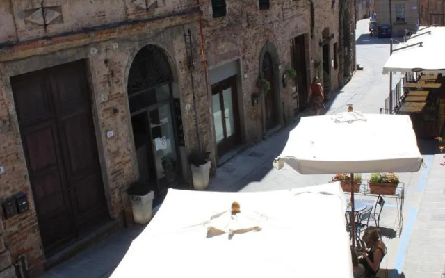 Palazzo Bufalari appartamento in centro storico