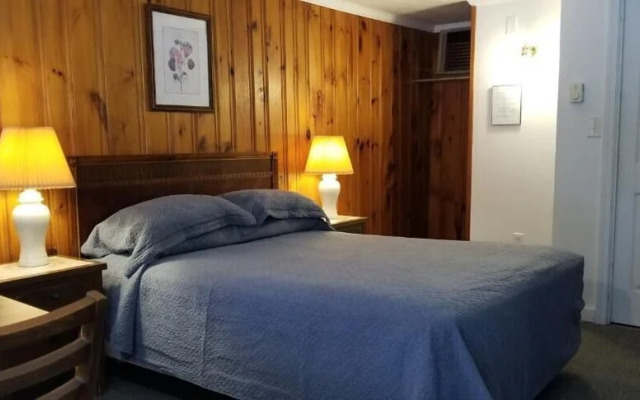 Tallwood Motel Wells