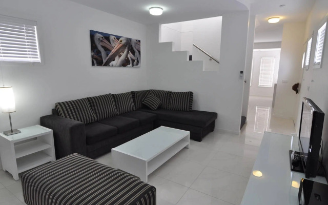 Bluedock Apartments
