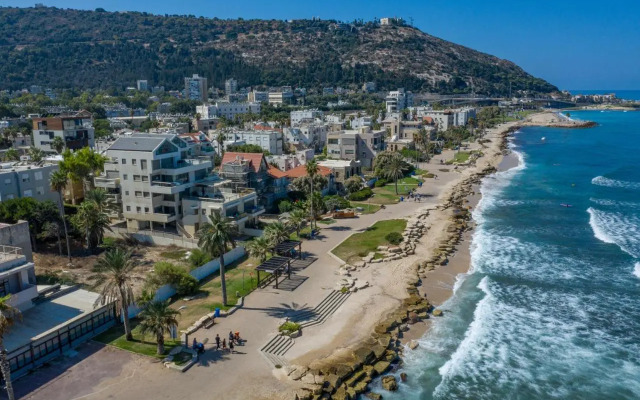 PORT CITY HAIFA - Luxury Apartments 50 mtrs From The Beach