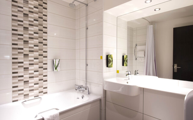 Premier Inn London Brixton