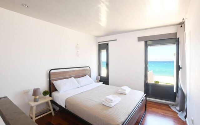 Sunshine Apt- Unique Holidays by the Sea