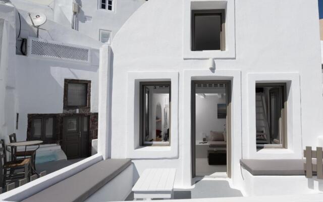 Astrea Suites Notus Dome House