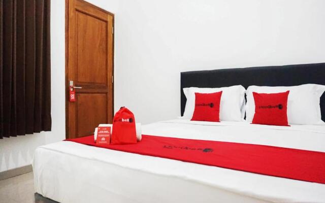 RedDoorz @ Jalan Danau Limboto