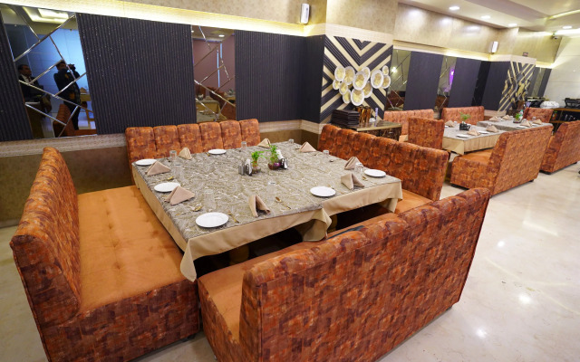 Hotel Idhayan Palace