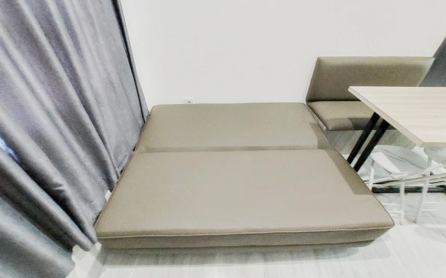 Good And Warm 2Br At Collins Boulevard Apartment