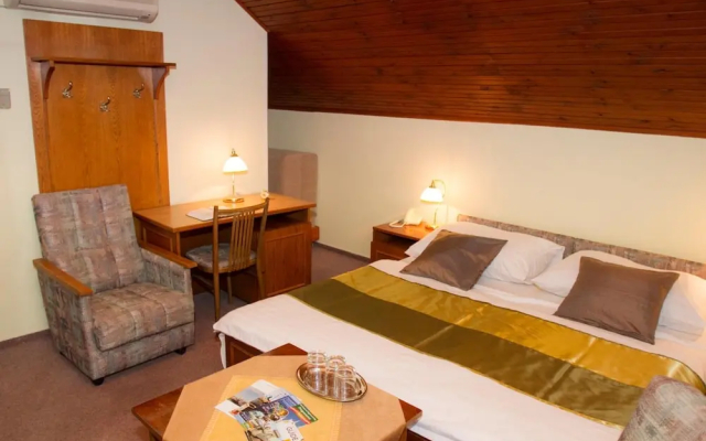 Hotel Molnár