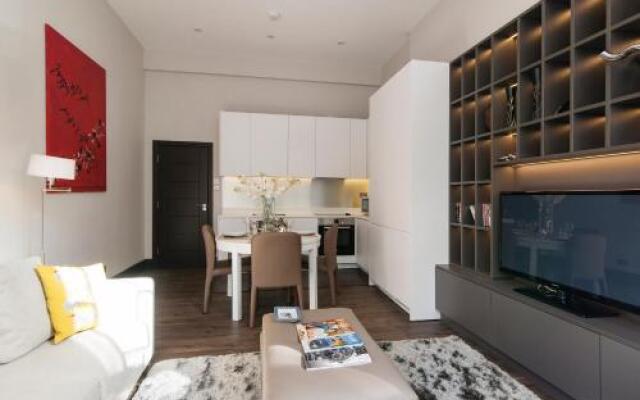 Kensington Garden View Apartment