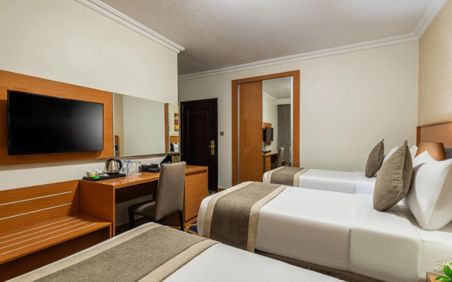 Golden Tulip Al Shakreen - Image 5