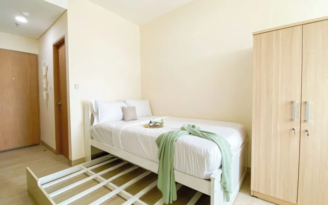 Comfortable And Modern Studio Apartment At B Residence