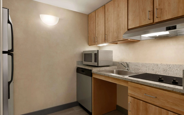 Homewood Suites by Hilton University City