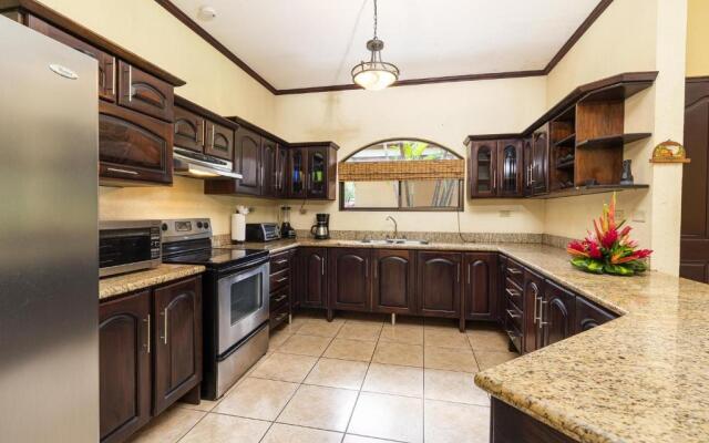 Catalina Cove 3- Spacious 6 Bedroom Loft Home