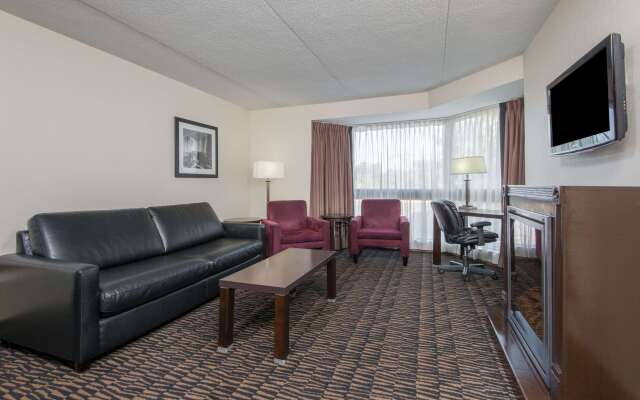 Ramada Plaza by Wyndham Niagara Falls